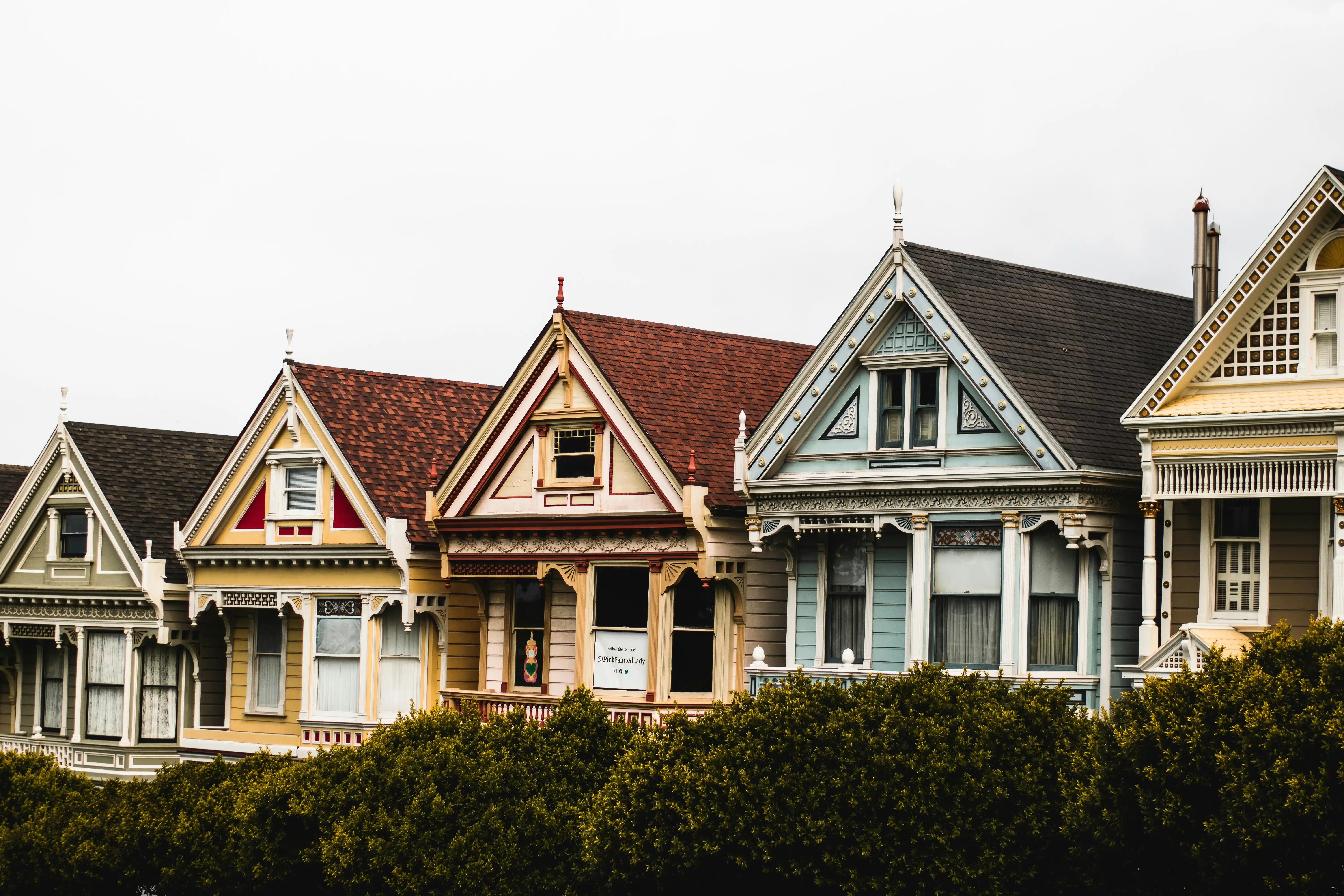 Rows of similar houses used as a visual metaphor for repetitive portfolio design.